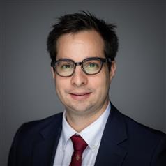 16. HeadShot_Navarro